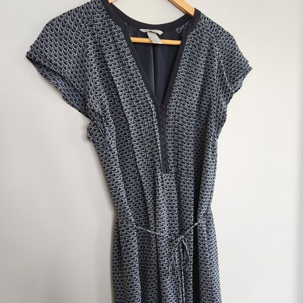 H&M Flowy Vintage Style tie dress